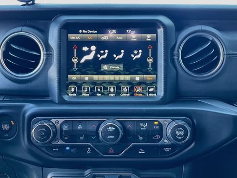 Used 2021 Jeep Wrangler Unlimited Sahara w/ Cold Weather Group AWD/4WD image 25