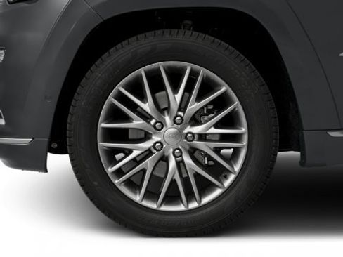 Used 2017 Jeep Grand Cherokee Summit image 14