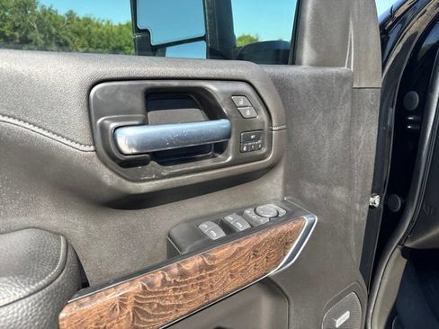 Used 2023 GMC Sierra 3500 Denali w/ Denali Ultimate Package AWD/4WD image 25