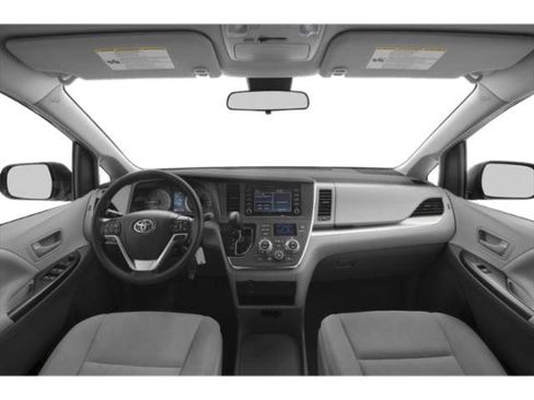 Used 2018 Toyota Sienna XLE Premium AWD/4WD image 4