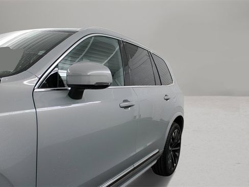 New 2026 Volvo XC90 B6 Plus w/ Protection Package Premier image 33