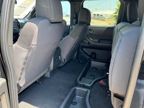 Used 2026 Nissan Frontier SV w/ Tow Package RWD image 18