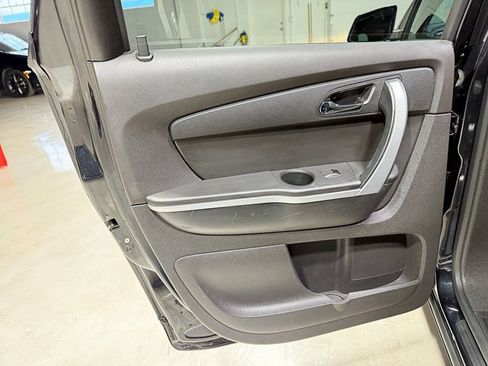 Used 2011 GMC Acadia SLT image 34