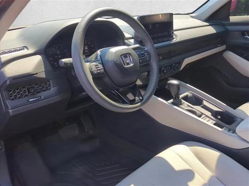 Certified 2025 Honda Accord LX image 9