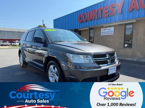 Used 2018 Dodge Journey SE w/ Connectivity Group FWD image 1