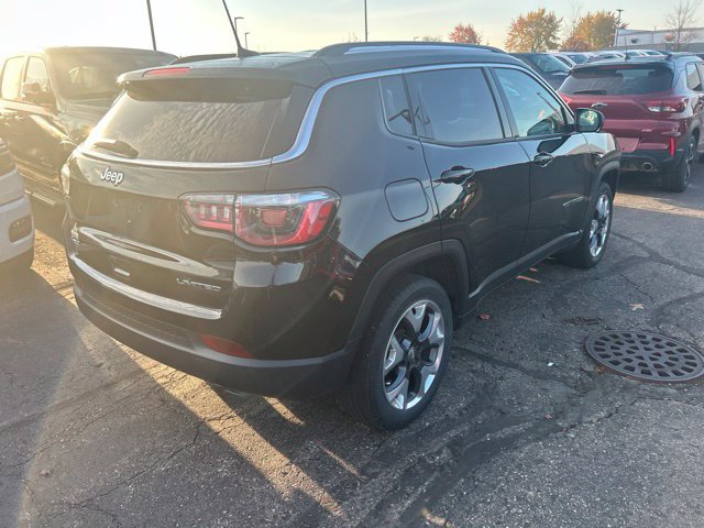 Used 2018 Jeep Compass Limited AWD/4WD image 4