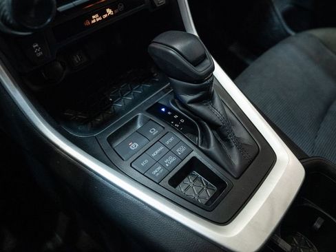 Used 2024 Toyota RAV4 LE AWD/4WD image 26