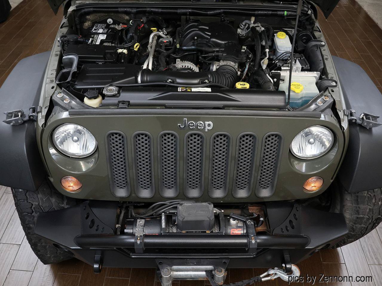 Used 2016 Jeep Wrangler Unlimited Sport w/ Connectivity Group AWD/4WD image 32