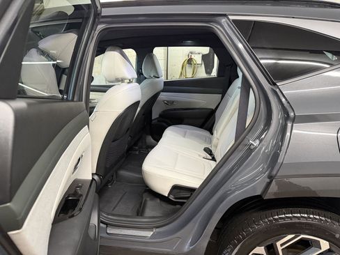 Used 2025 Hyundai Tucson Limited AWD/4WD image 18