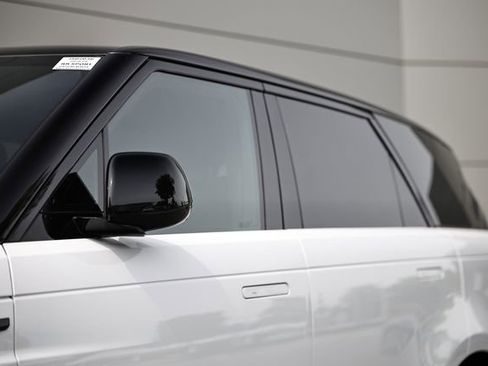 New 2026 Land Rover Range Rover Sport Dynamic SE AWD/4WD image 3