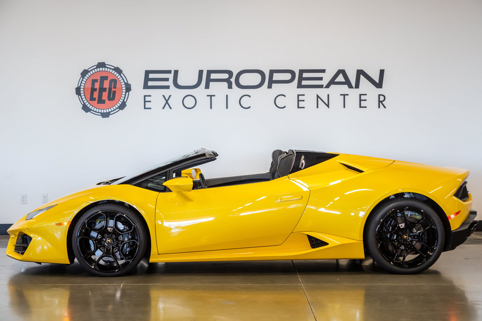 Used 2018 Lamborghini Huracan LP 580-2 RWD image 8