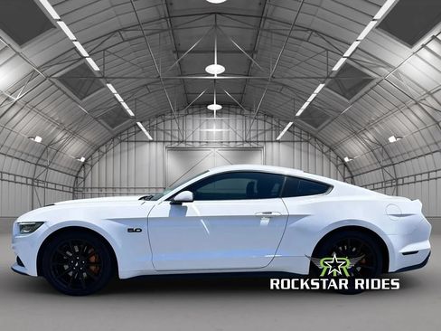 Used 2016 Ford Mustang GT w/ Black Accent Package RWD image 5
