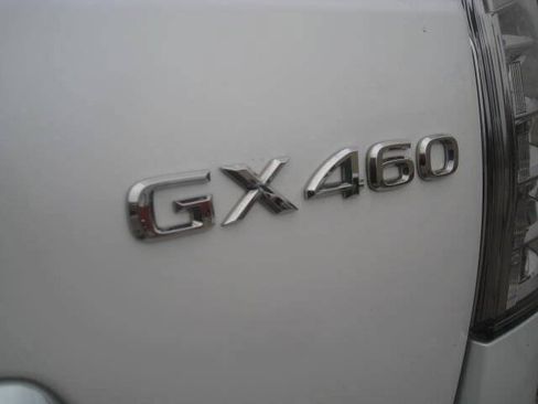 Used 2015 Lexus GX 460 w/ Premium Package AWD/4WD image 10