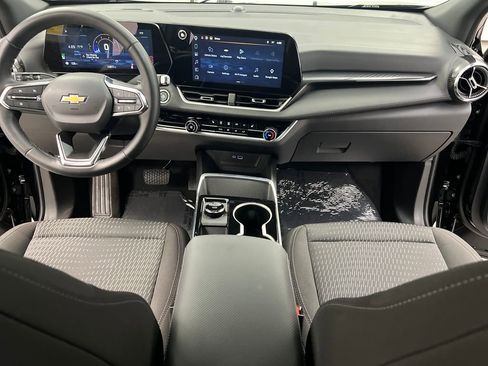 Used 2026 Chevrolet Equinox LT FWD image 34