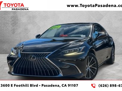 Used 2024 Lexus ES 300h w/ Premium Package