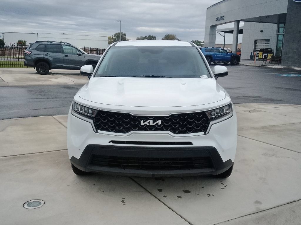 Used 2023 Kia Sorento LX AWD/4WD image 8