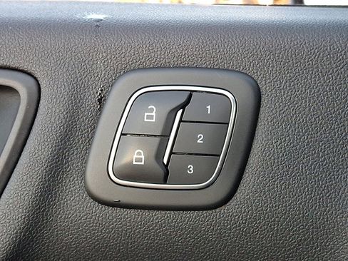 Certified 2022 Ford Escape Titanium image 28