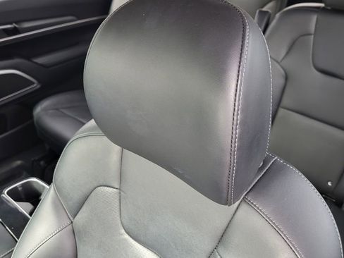 Used 2022 Kia Telluride S image 13