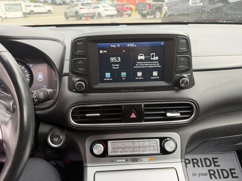 Used 2021 Hyundai Kona SEL FWD image 17