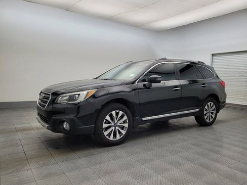 Used 2017 Subaru Outback 3.6R Touring w/ Popular Package #5A image 2