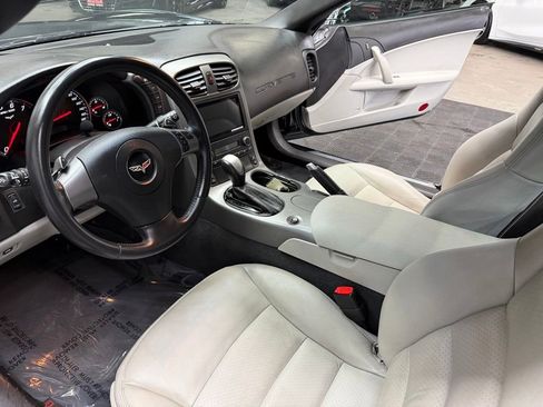 Used 2007 Chevrolet Corvette Convertible w/ Preferred Equipment Group RWD image 31