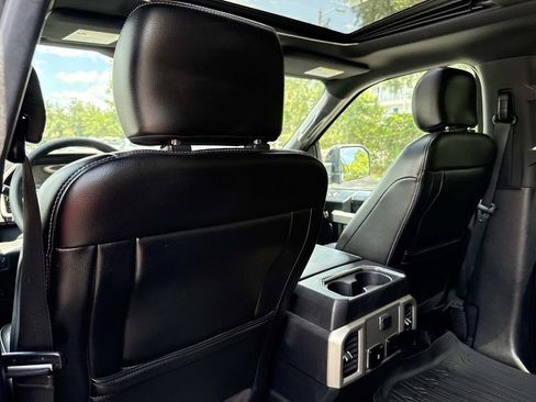 Used 2020 Ford F150 Lariat AWD/4WD image 17