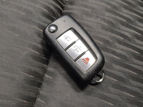 Used 2020 Nissan Rogue S w/ Special Edition Package image 32