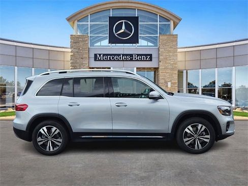 Certified 2026 Mercedes-Benz GLB 250 4MATIC image 5