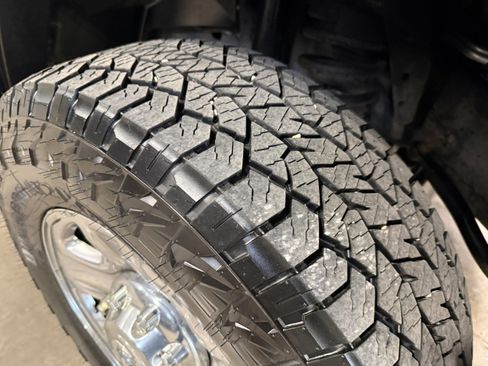 Used 2017 RAM 2500 Tradesman w/ Chrome Appearance Group image 5