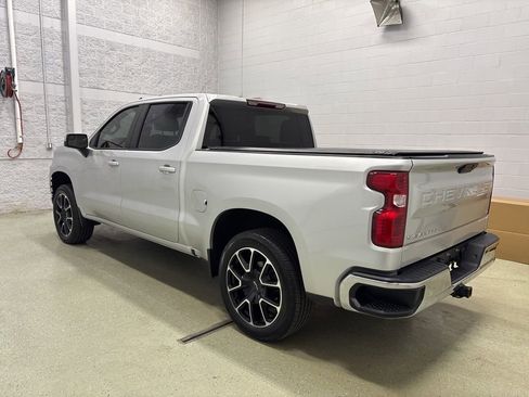 Used 2022 Chevrolet Silverado 1500 LT w/ Bed Protection Package image 7