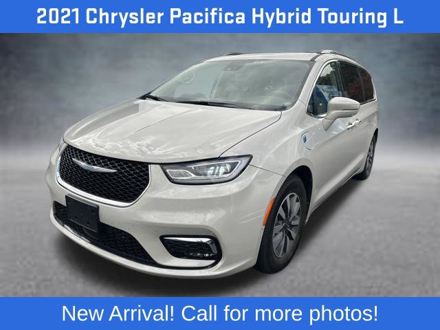 Used 2021 Chrysler Pacifica Touring-L FWD image 1