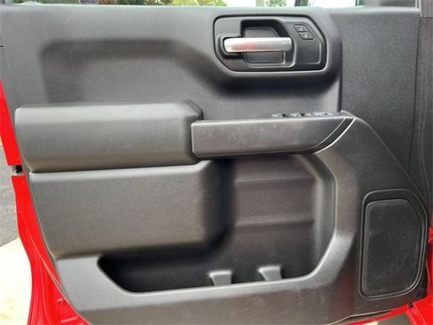 Used 2019 Chevrolet Silverado 1500 Custom image 16