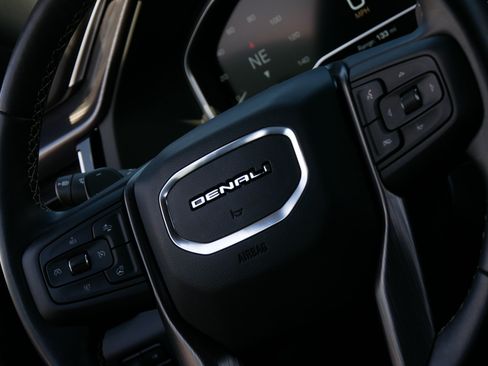 Used 2023 GMC Sierra 1500 Denali Ultimate AWD/4WD image 24