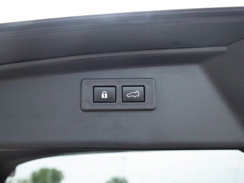Used 2023 Subaru Outback Touring XT AWD/4WD image 18