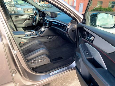 Used 2022 Acura MDX A-Spec image 19