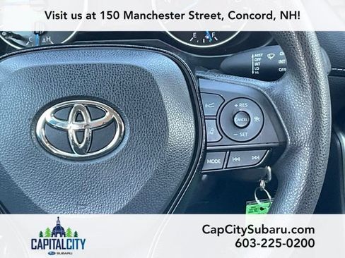 Used 2019 Toyota RAV4 LE AWD/4WD image 18