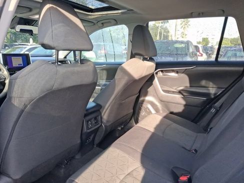 Used 2023 Toyota RAV4 XLE w/ Convenience Package FWD image 5