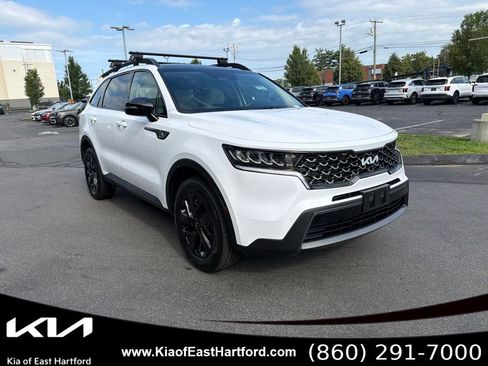 Used 2023 Kia Sorento S w/ Panoramic Sunroof Package AWD/4WD image 5