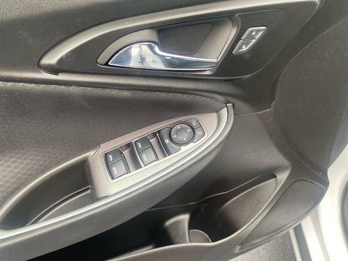 Used 2024 Chevrolet Malibu LT FWD image 13