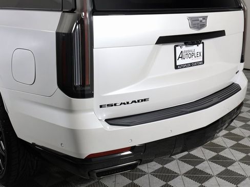 Used 2025 Cadillac Escalade Sport Platinum w/ LPO, ONYX Package image 56