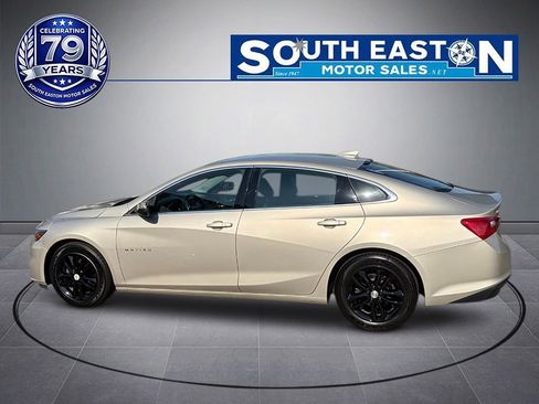 Used 2016 Chevrolet Malibu LT w/ Leather Package FWD image 8