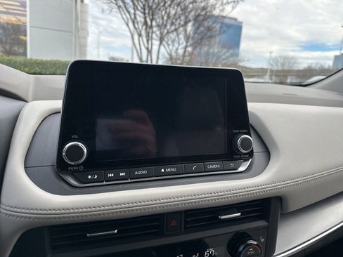 Certified 2023 Nissan Rogue SV w/ SV Premium B Package image 11