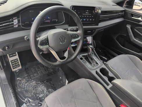 Used 2025 Volkswagen Jetta Sport FWD image 15