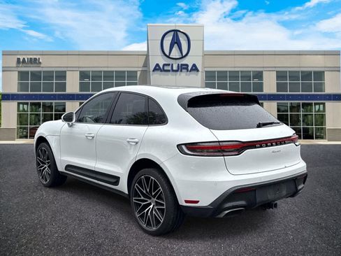 Used 2024 Porsche Macan AWD/4WD image 3
