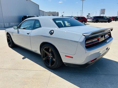 Used 2021 Dodge Challenger SRT Hellcat RWD image 31