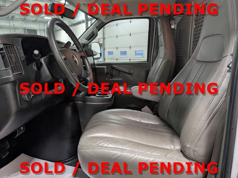 Used 2020 Chevrolet Express 2500 Extended RWD image 14