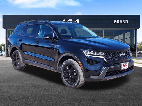 Certified 2023 Kia Sorento S image 3