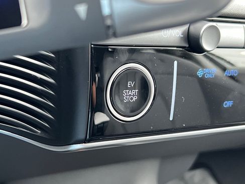 New 2025 Hyundai Ioniq 5 SEL RWD image 28