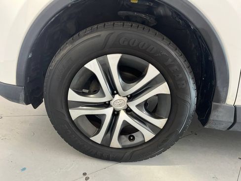 Used 2017 Toyota RAV4 LE w/ All Weather Liner Package FWD image 15