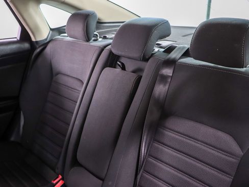 Used 2020 Ford Fusion SE image 24